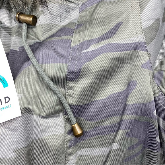 Torrid Women’s Plus Size Camo Fur-Lined Parka Jacket Size 1X 2X 3X - Picture 12 of 15